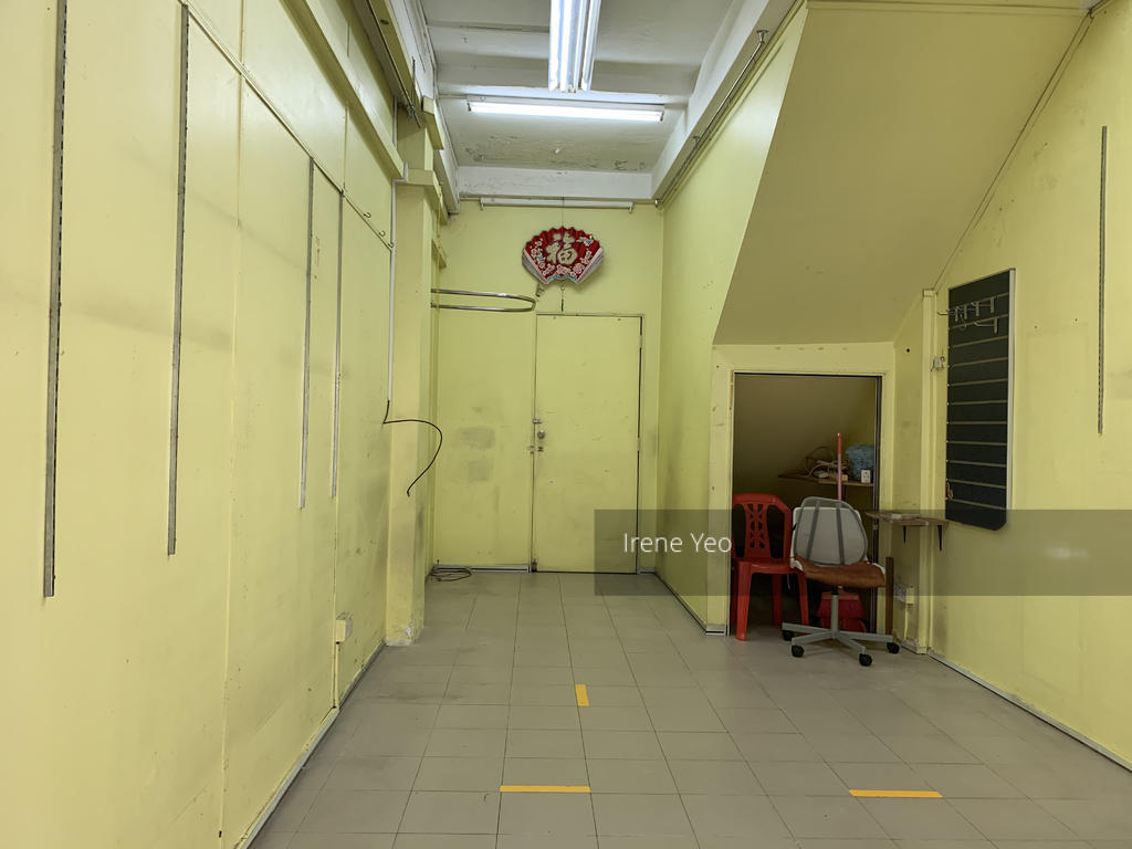 Bedok Reservoir Road (D16), Shop House #264700731
